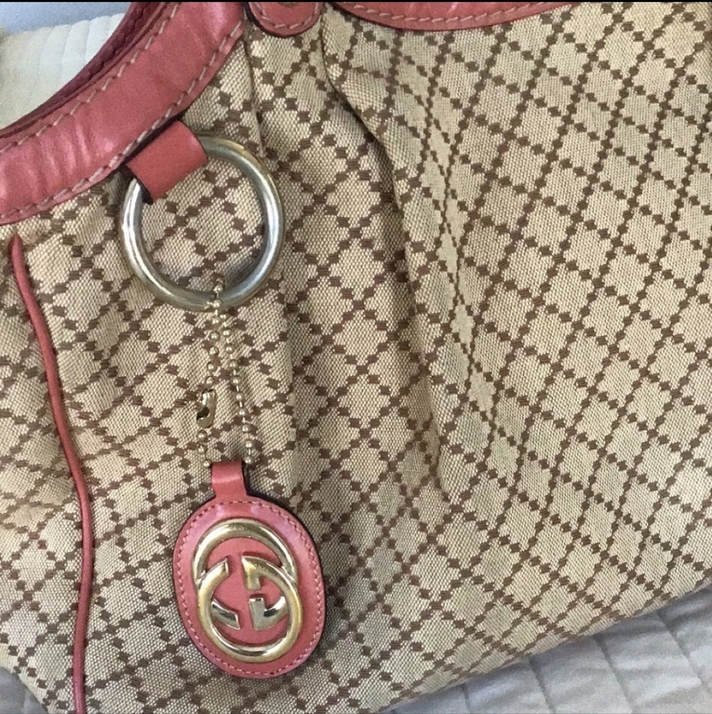 ****( Gucci Diamante Canvas Sukey Bag..AUTHENTIC PAPERS - Picture 1 of 13